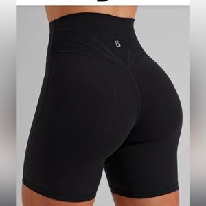 NWT BuffBunny Siren Biker Short, onyx (black) , size M